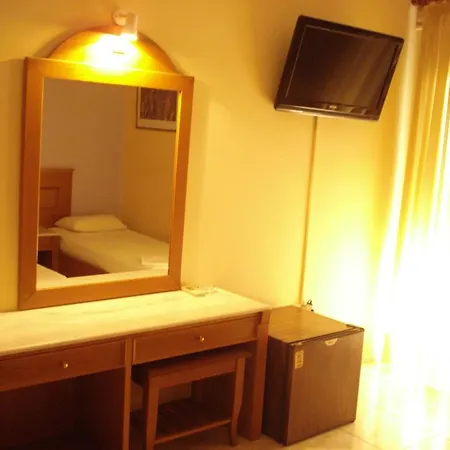 Hotel Cybele Pefki Athens Room photo